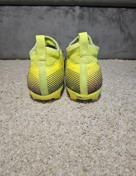 Ghete fotbal Puma Future 8 Match FG/AG – Galben Neon (Mărimea 38)-originale
