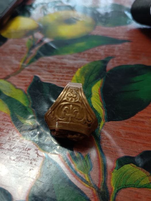 Продам кольцо предлагайте ваши цены