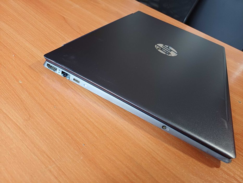 15.6' FHD IPS HP Core™ i5-8265U/256GB SSD/12GB RAM - отлична батерия