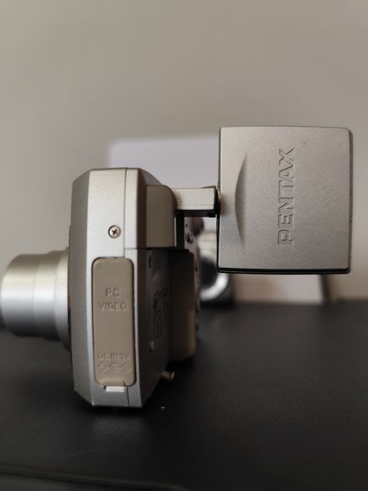Pentax Optio 33L - ретро дигитален фотоапарат с флип екран