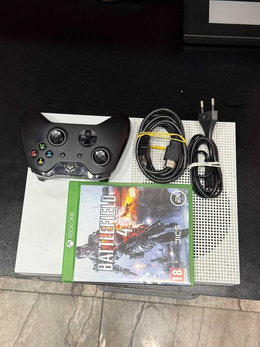 HOPE AMANET P2 - Xbox One S / 500 GB / 1 Maneta /