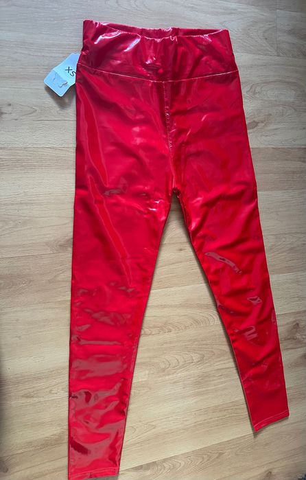 Червен клин лак еко кожа