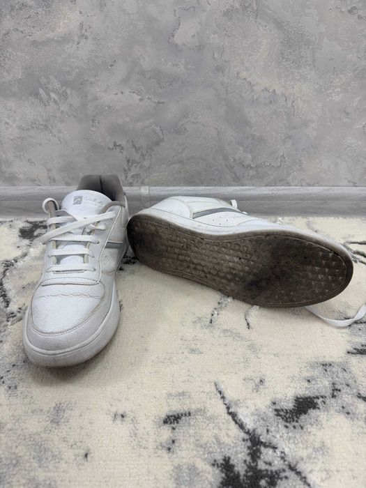 Большие мужские белые кроссовки