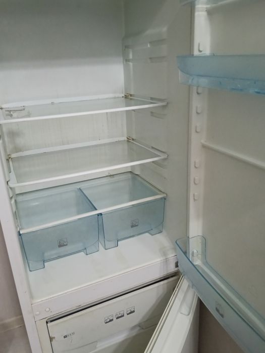 Продам холодильник, хороший