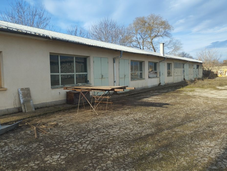 Дава се под наем Склад в Добрич, Център - 280 кв.м за 428.4 € - Снимка #2