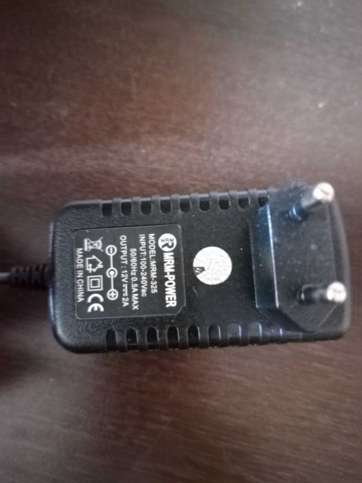 Продам новый блок питания 12 В