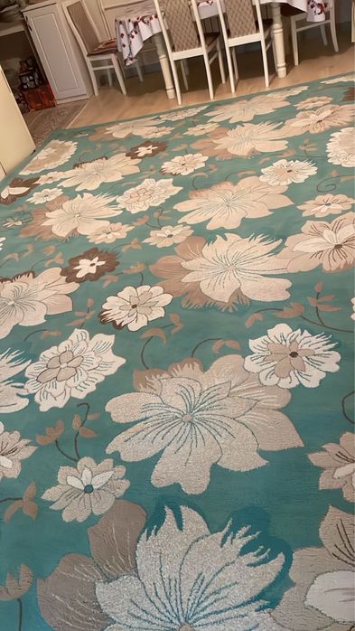 6/3 кілем сатылады.