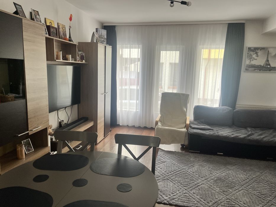 Ofer spre inchiriere Duplex in zona Terra , Floresti