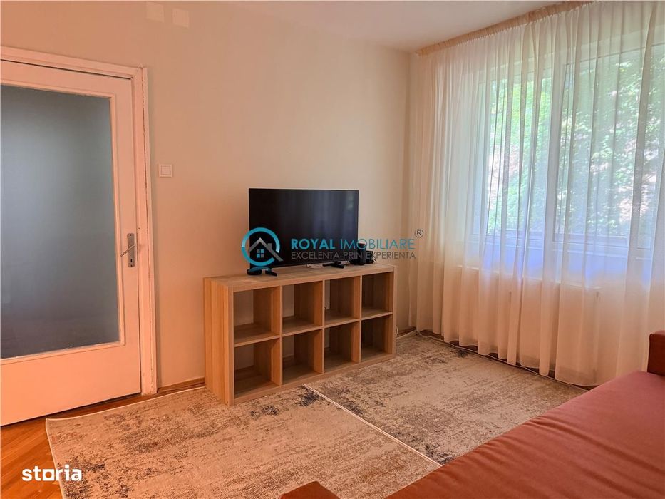 Royal Imobiliare - Inchiriere apartament 3 camere zona Democratiei
