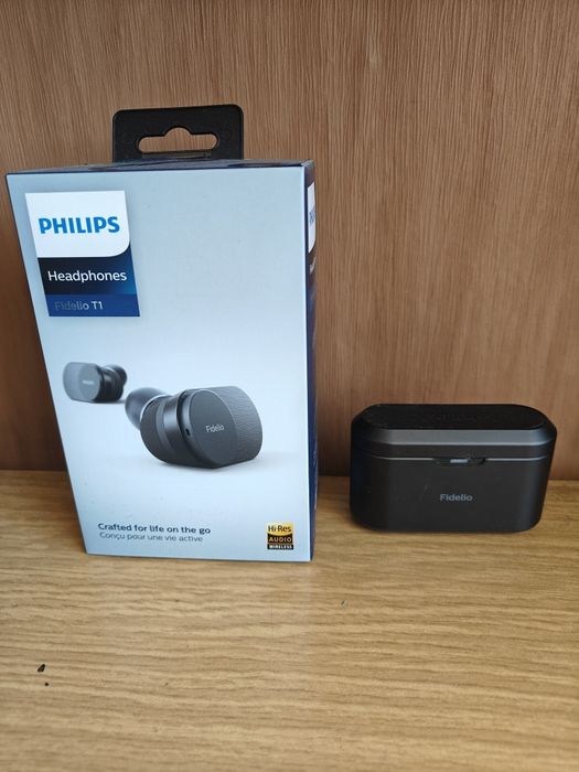 Безжични слушалки Phillips Fidelio T1BK/00 черни
