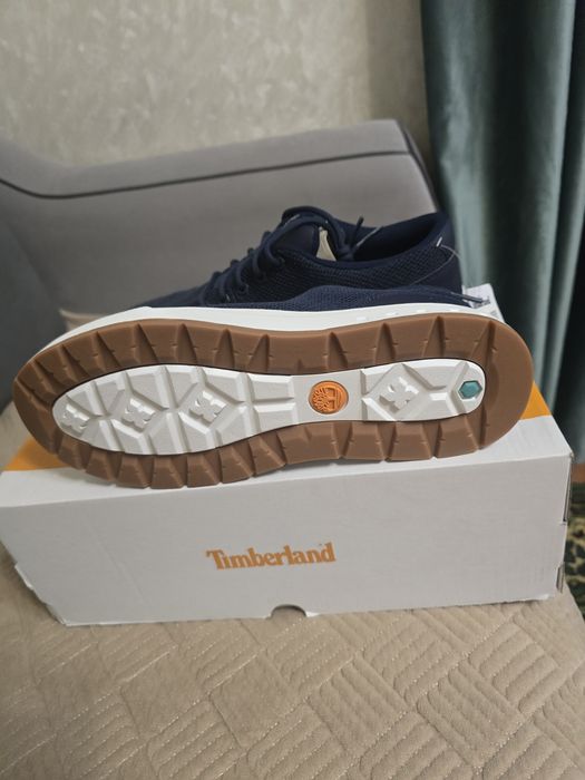 Продается кроссовки timberland. Размер 43