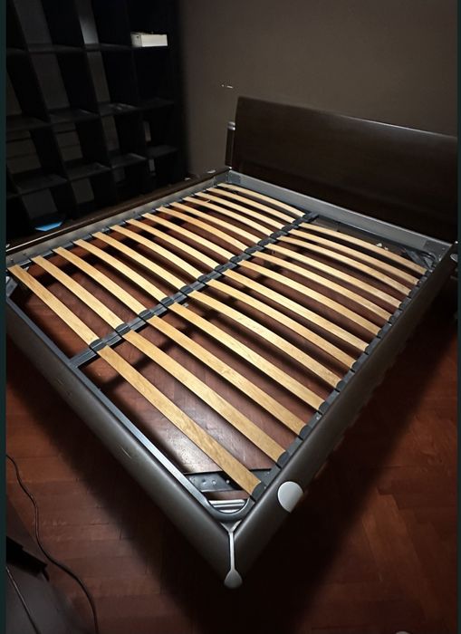 Продавам спалня 200 180