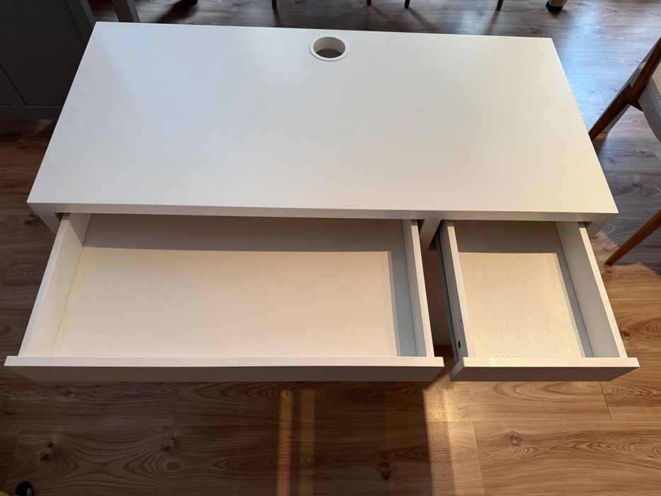 Детско бюро Micke (+ стол и маса по желание)