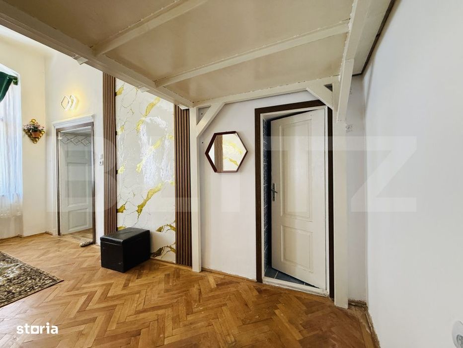 Garsoniera spatioasa, tip duplex, in centrul istoric al Brasovului