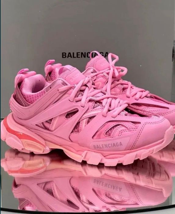 balenciaga track
