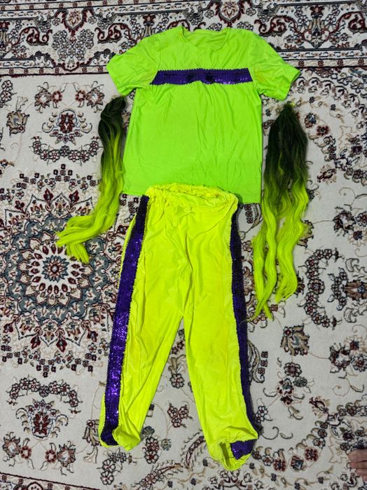 Продается детские костюмы для праздников