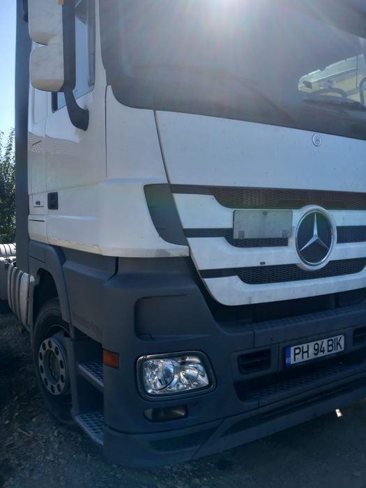 Cap tractor Mercedes actros 2011