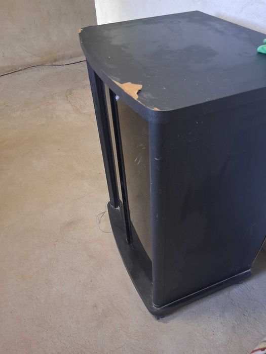 Продавам AKAI am 27