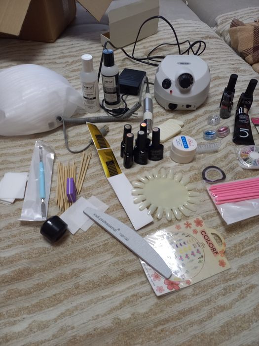 Продам набор для маникюра