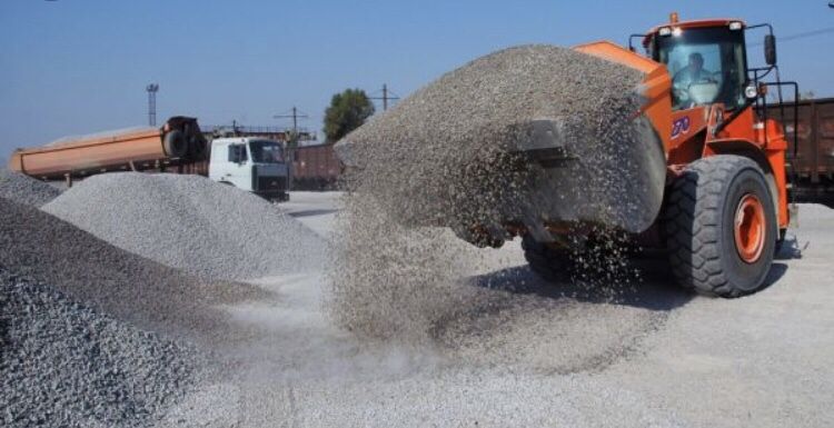 Щебень, дресва, отсев, песок.