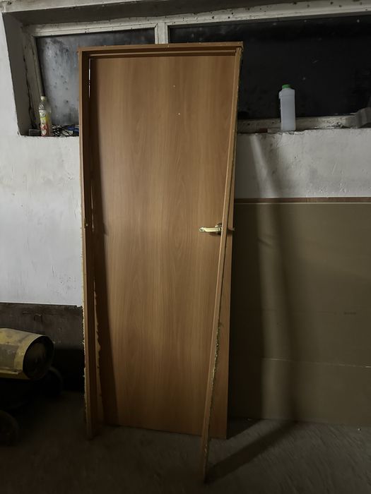 Продам межкомнатные двери