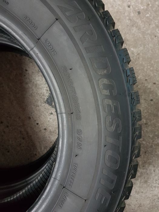 Bridgestone 205/70 R16 97H MS iarnă