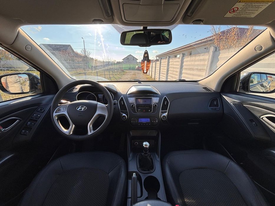 Vând Hyundai IX35