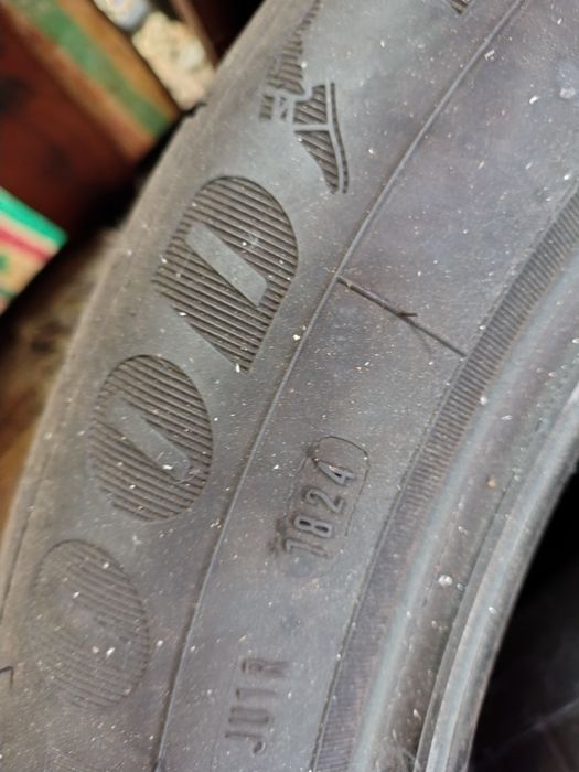 Anvelope Goodyear eficient grip 205/55/17 vara