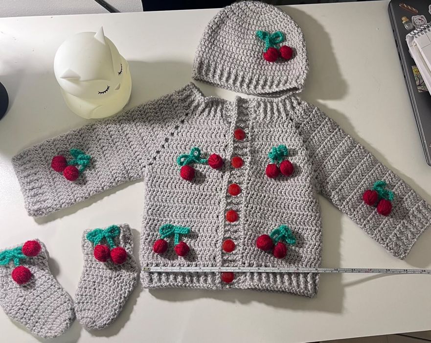 Set crosetat pentru bebe 3-6 luni