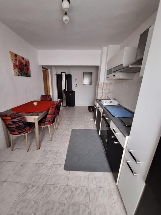 Apartament de inchiriat 2 camere + bucatarie