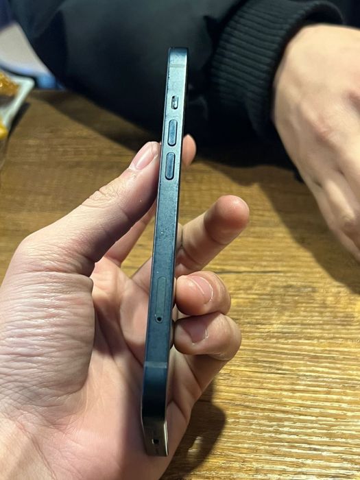 Айфон 13  сатылады