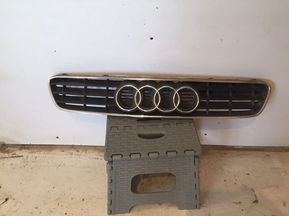 Продам рещетку ауди