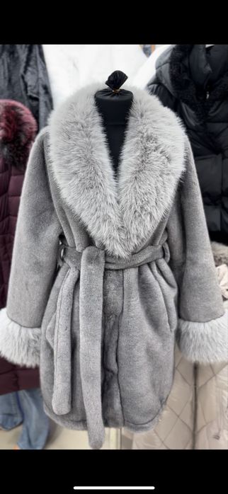 Palton de blana diferite culori