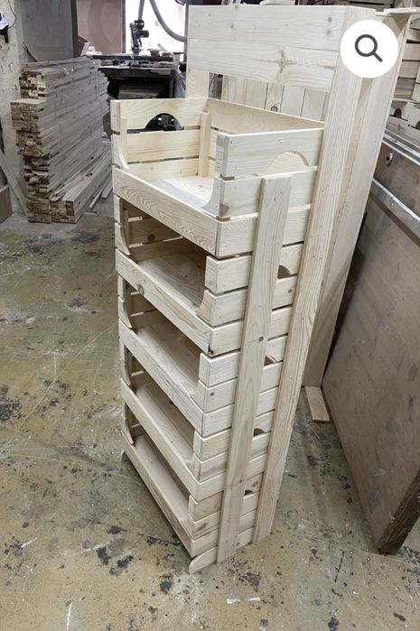 Декоративен дървен стелаж от щайги с хедър за заведения и магазини