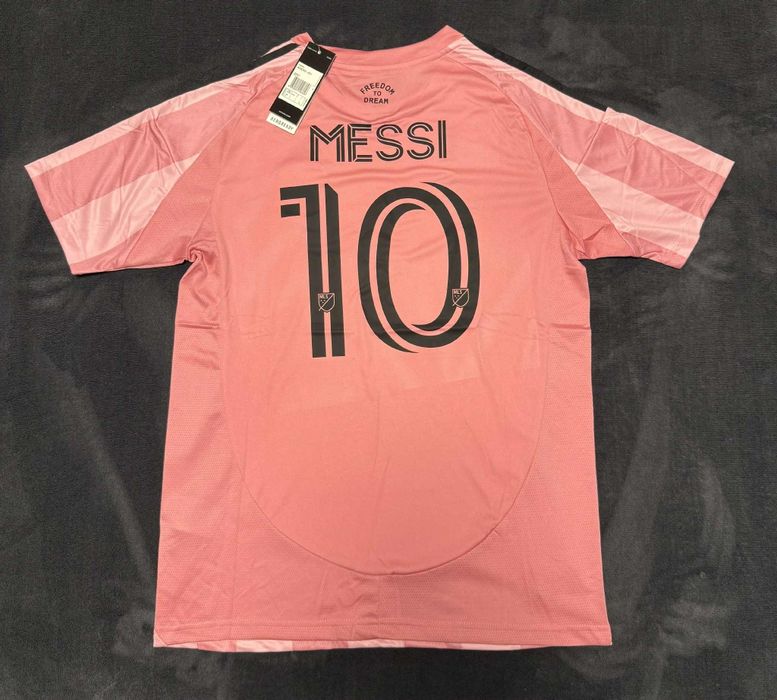 Футболни екипи от сезон 2025/2026