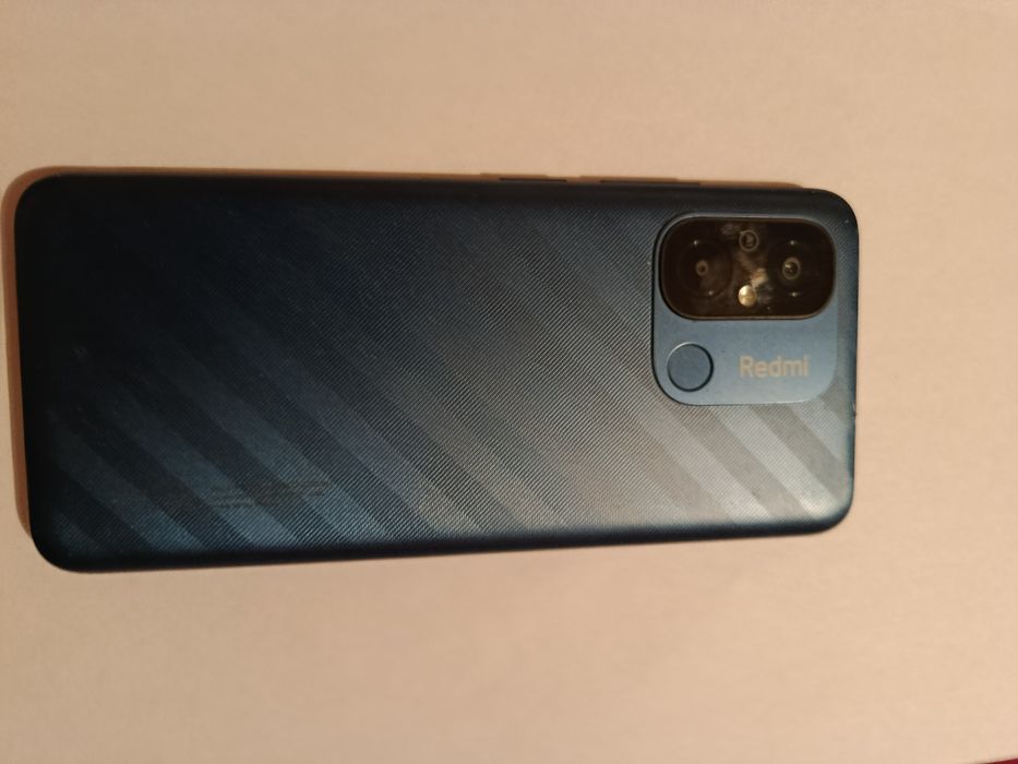 Продам 2 сломанных телефона