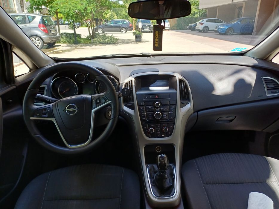 Opel astra J 2011 benzina+gpl, unic proprietar.