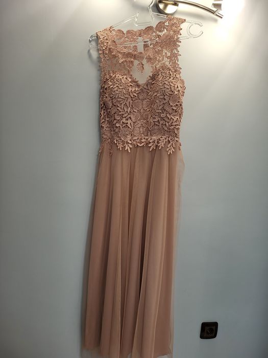 Продавам официална дамска рокля