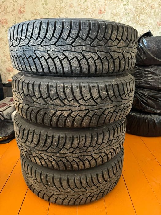 Тайота каролла камри с шинами