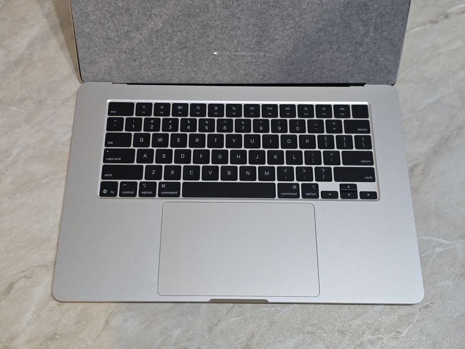 MacBook Air 15 M4 16/512 новый