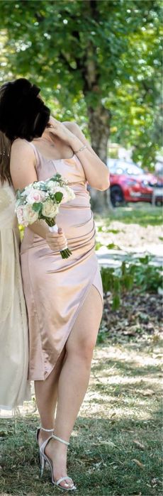 Rochie elegantă midi