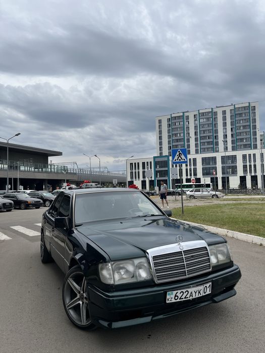 Продаю 124 мерседес срочно