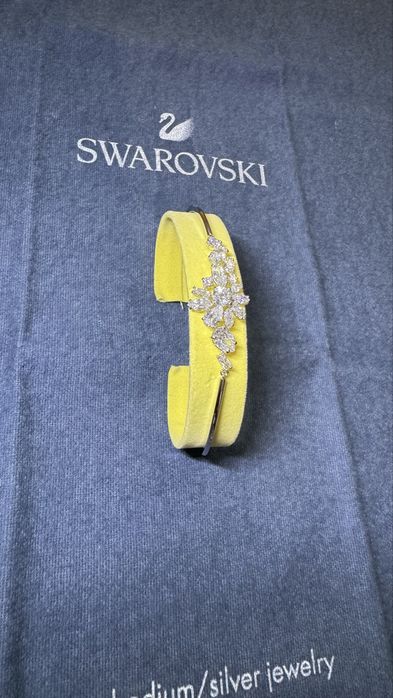 Дамска гривна Swarovski Gema , flower design