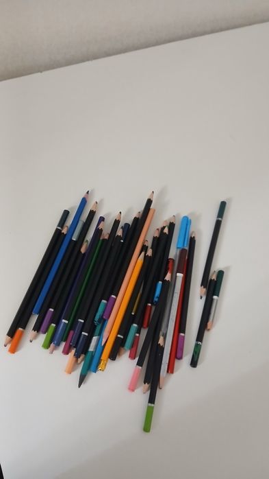 Цветные карандаши