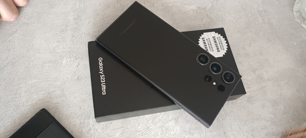 Продам Samsung S23 Ultra 512gb
