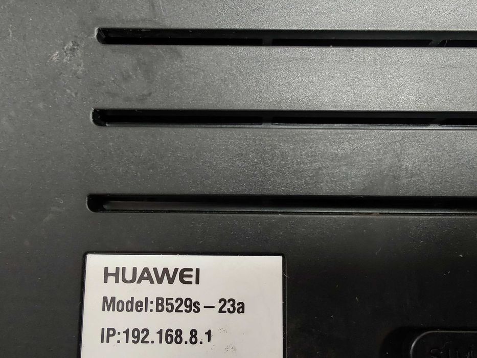 Router cartela SIM 4G LTE Huawei B529s-23a priza si baterie Cat.6