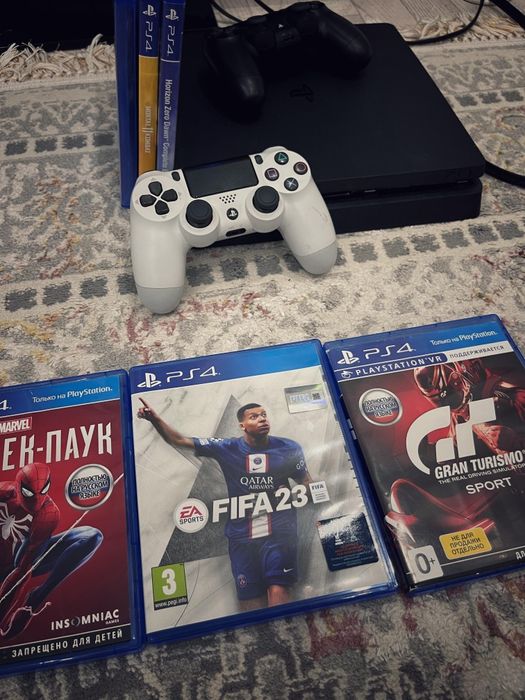 Playstation 4 slim 1TB