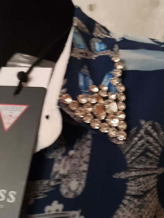 Guess маркова риза с камъни