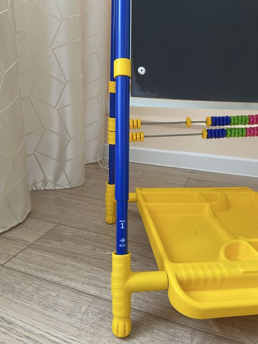 Продам детский мольберт