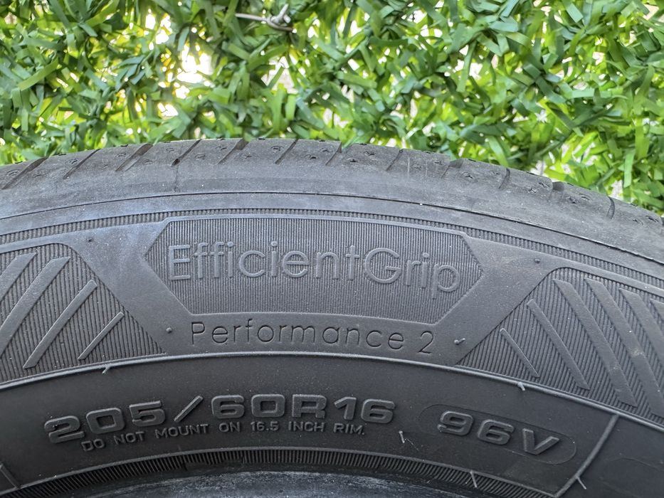 Автомобилни гуми 205 60 16 Goodyear